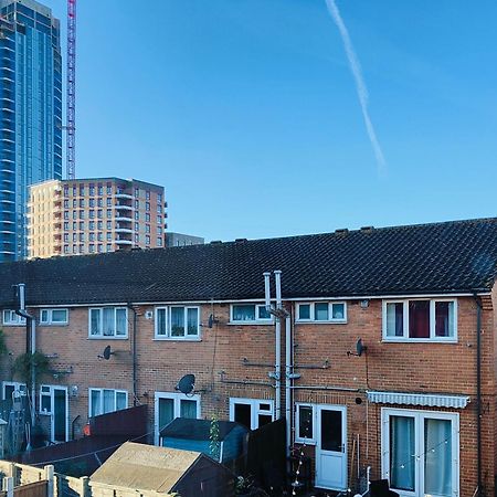 ロンドン Adel'S House Bed & Breakfast エクステリア 写真