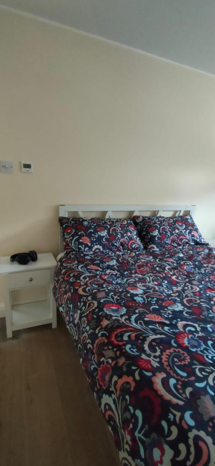 ロンドン Adel'S House Bed & Breakfast エクステリア 写真